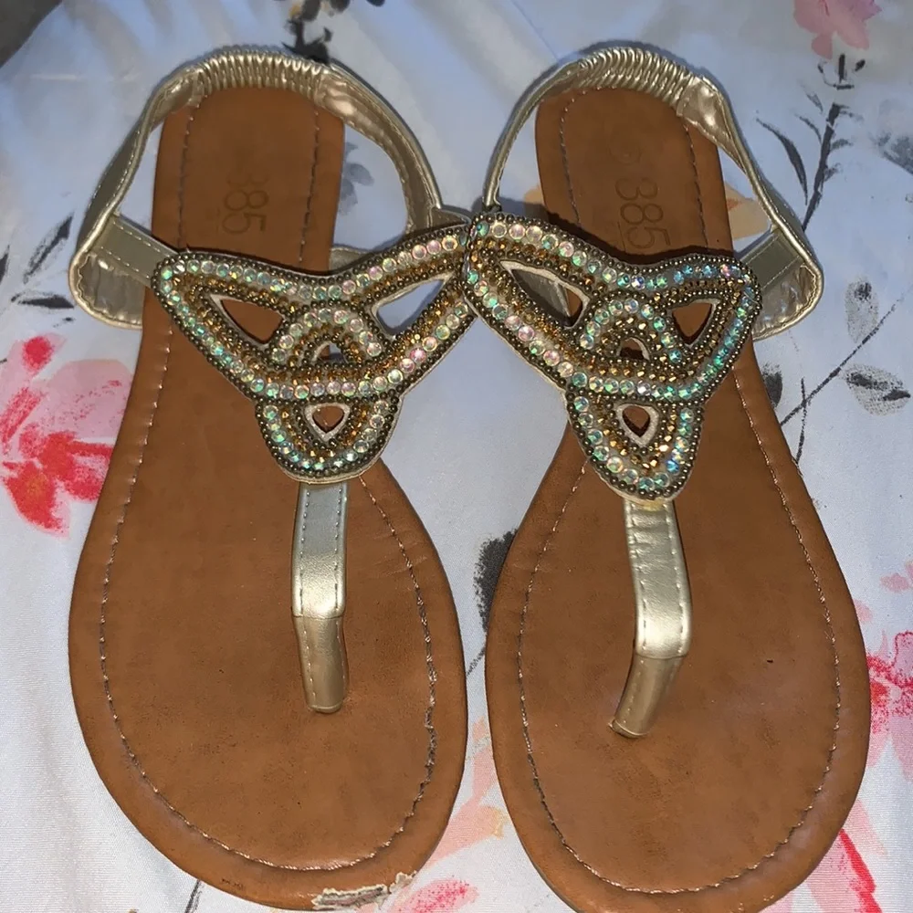 Sandals - Picture 2 of 3